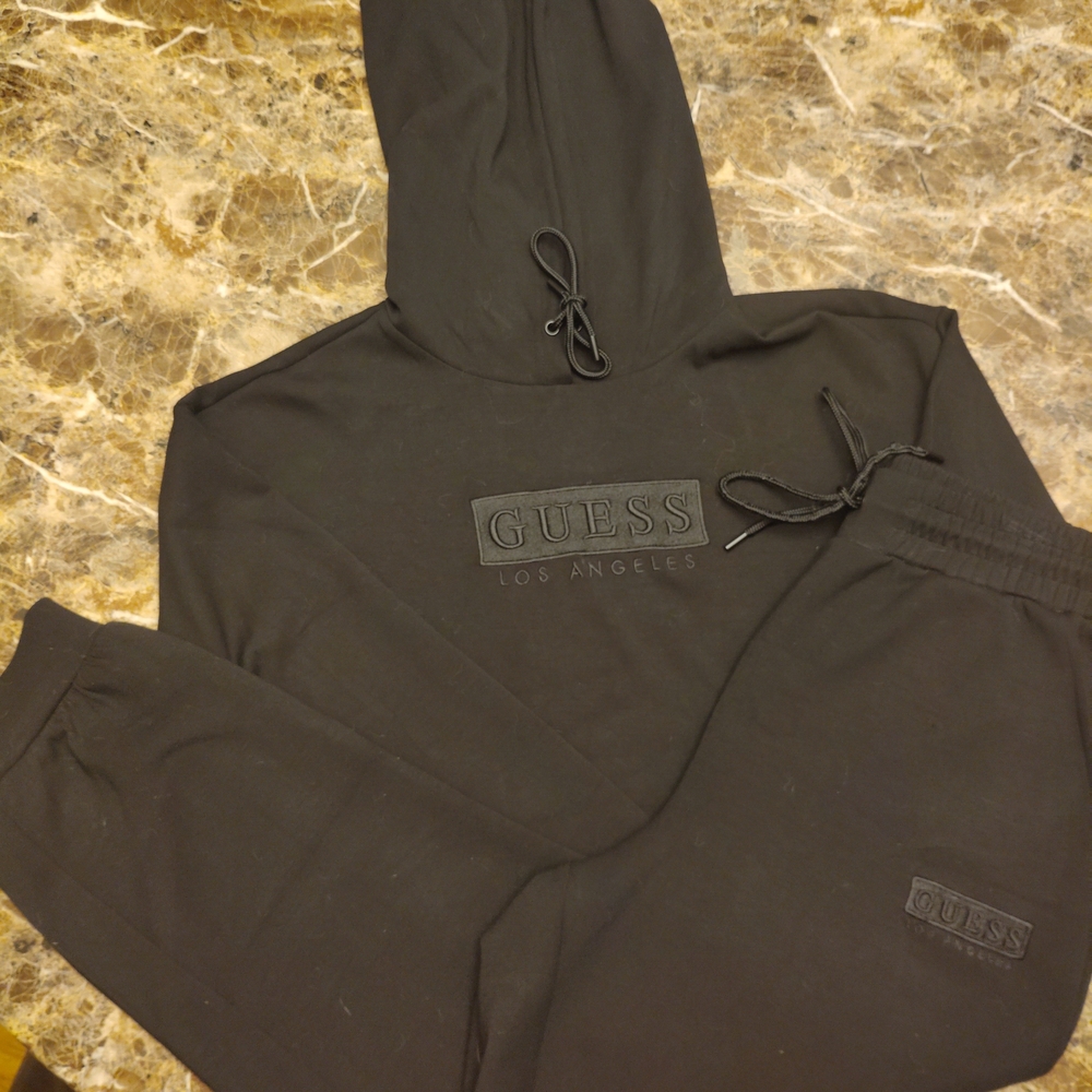 GUESS Black Hoodie and Sweatpants Set